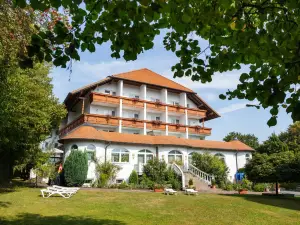 Sattelbogener Hof