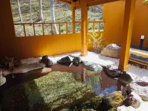 原始生活小屋酒店
