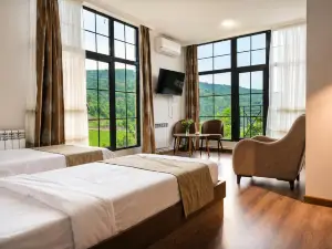 Madin Eco Hotel