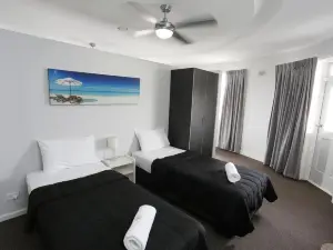 โรงแรมเดอะเลคส์