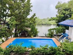 Azul Zambales Beachfront House Exclusive