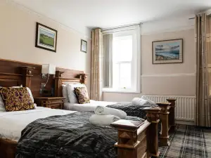 Schooner Hotel