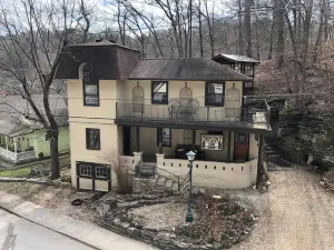 Benton Place Inn