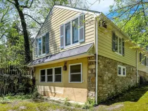 Peddlers Carriage House