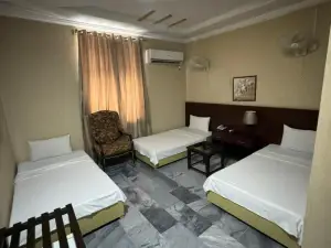 Hotel Crescent