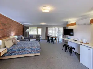 Tooleybuc Club Motor Inn