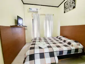 Quattrick Dee Homestay Mitra RedDoorz