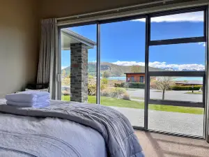 Lake Watch - Lake Tekapo