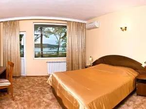 GOLDEN ANCHOR Hotel
