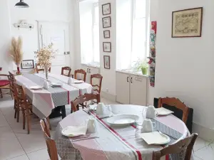 Le Relais des Roses- Sauna, Chambres d'hôtes, Gîte