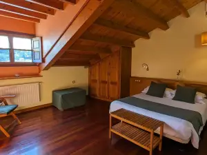 Hotel Rural El Rexacu