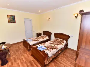 Haghpat Hotel