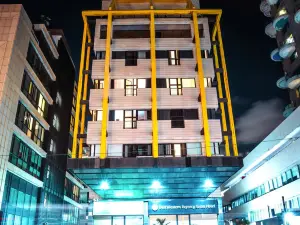 Best Western Regency Suites