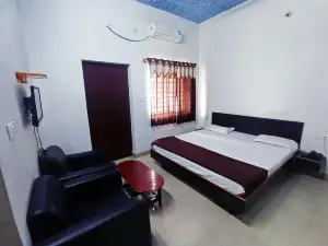 Savanur Deluxe Lodge