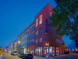 H24 Hoteltow