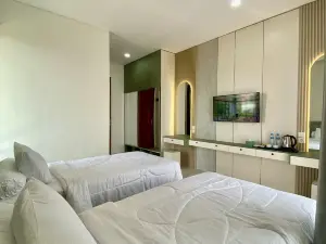 Pavo Guest House