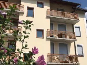 Apartments Rombon