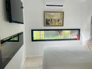 Clare Cottage