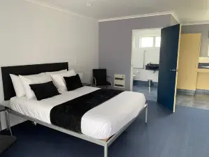 Fergussons Motor Lodge