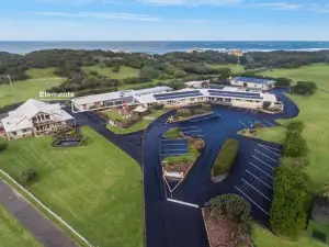 Logans Beach Apartments - Elements