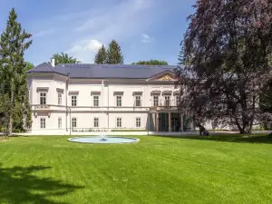 Zámek Ratměřice - Hotel & Resort
