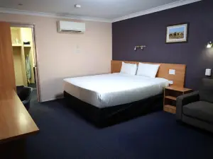 SunPalms Motel