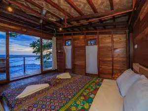 Tevana House Reef