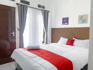 RedDoorz near FKIP UNTIRTA Serang