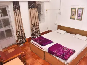 Hotel Grand Barrack