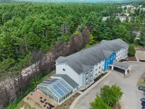 Holiday Inn Express & Suites NORTH CONWAY by IHG