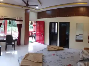 CLASSIC ANAND Bungalow-Deluxe Suite at Tarkarli Beach,