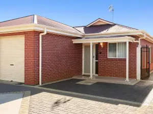 Shamrock House C