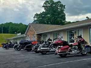 Fox Mountain Inn