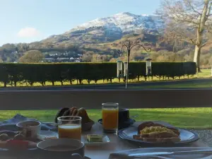 Bluebird Lodge