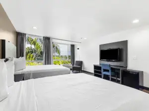 Motel 6 Oceanside, CA – Marina / Camp Pendleton