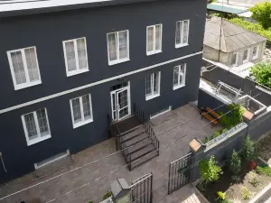Fox Guesthouse