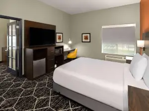 La Quinta Inn & Suites by Wyndham Olathe