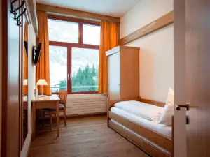 Berghotel Trübsee - Accessible Only by Cable Car