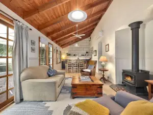 Jamieson Cottages - Cottage Three - Sleeps 4