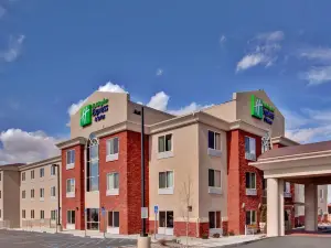 Holiday Inn Express & Suites ALBUQUERQUE AIRPORT by IHG