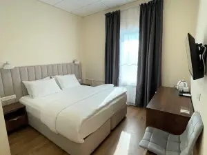 Aviator Hotel