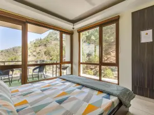 2BHK Furnished Apartment/Near Kasauli/Barog/Luv Fun & Adventure
