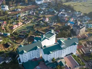 Araliya Red - Budget Friendly - Where You Find Stunning 360 Panoramic View of Nuwara Eliya