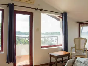 The Boat Hotel