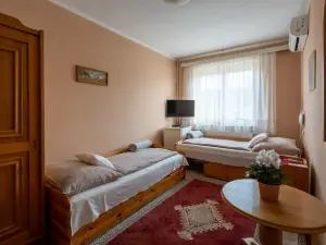 Oazis Hotel Etterem