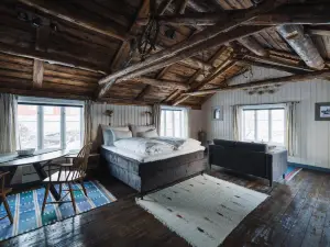 Reine Rorbuer - by Classic Norway Hotels