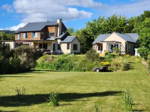 Boutique Art Retreat