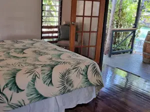 Berry Springs Tropical Retreat