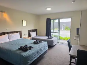 Palmcourt Motel
