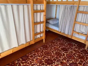 Salom Hostel